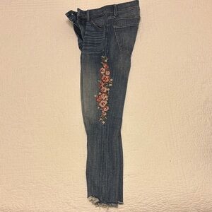 Embroidered Abercrombie and Fitch Simone High Rise Ankle